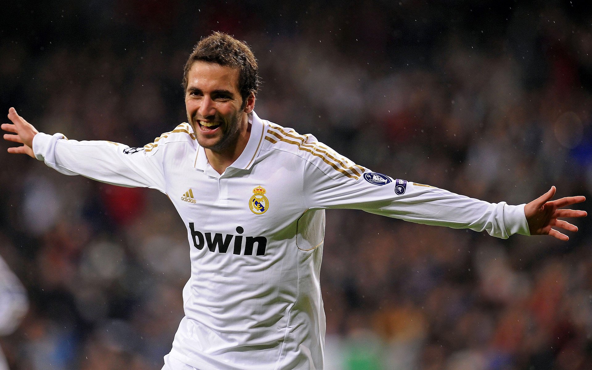 星空·综合体育-里昂年轻阵容打出比赛新活力，里昂最强阵容